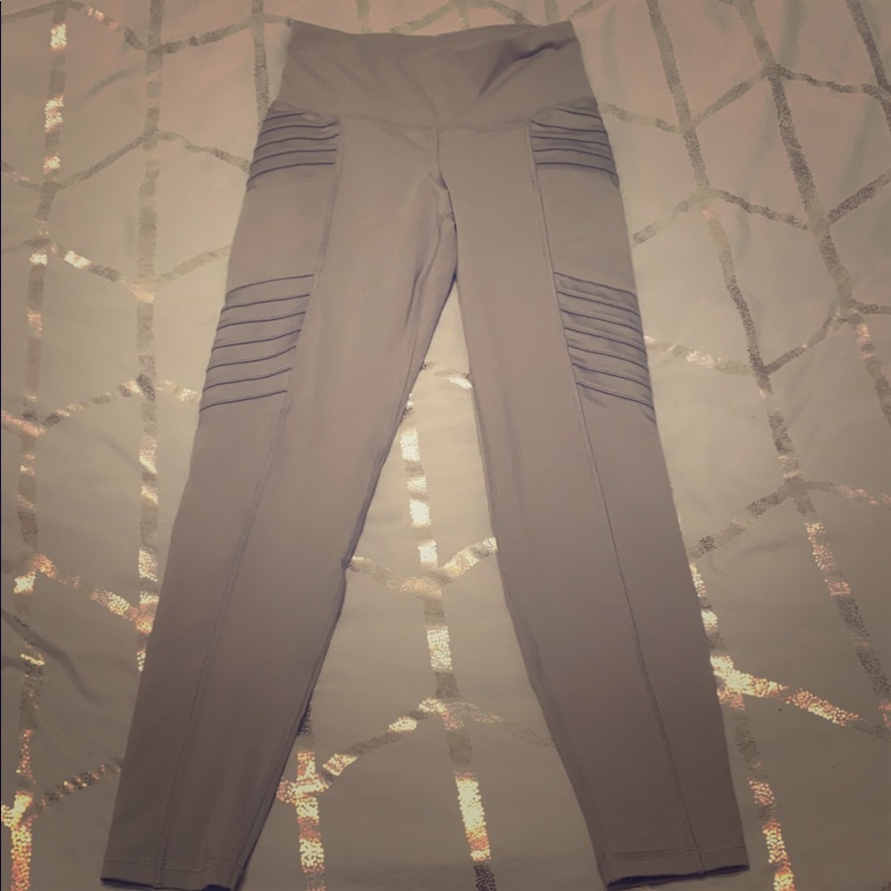 Old Navy grey active leggings